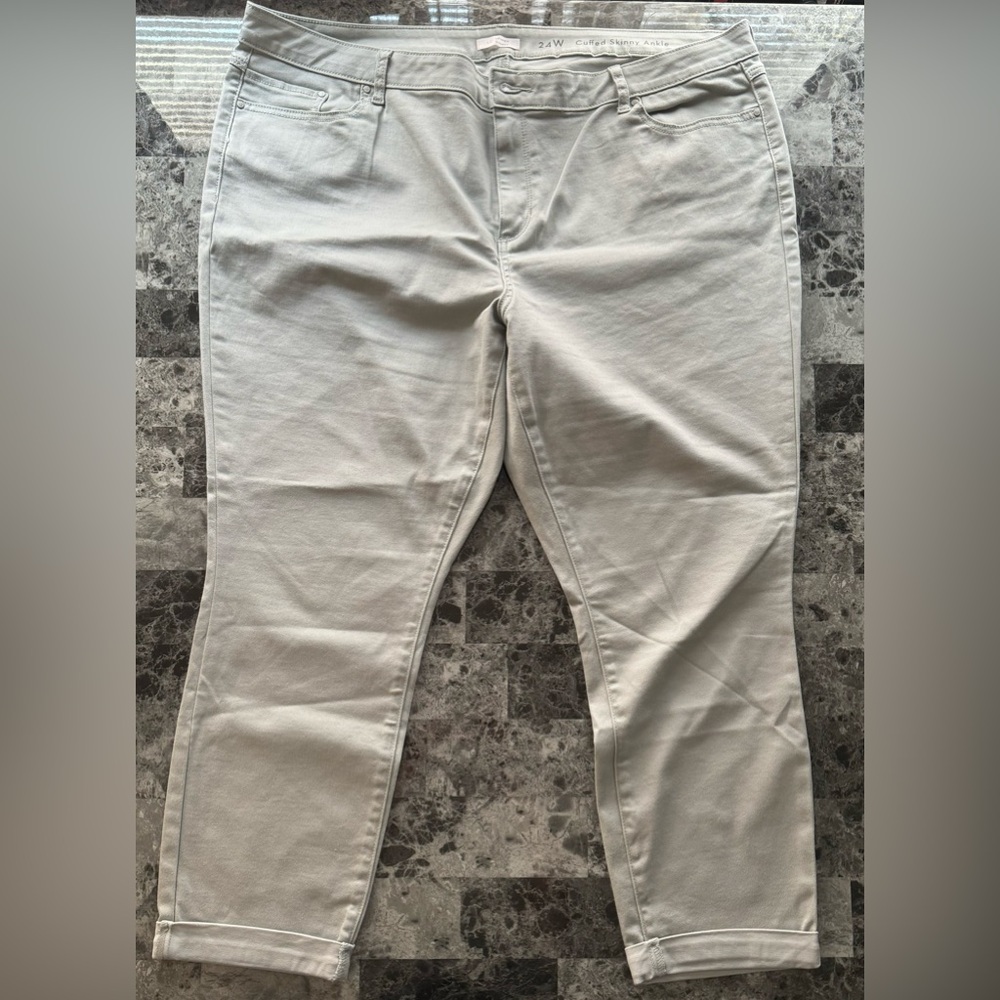Women’s Lauren Conrad Cuffed Skinny Jeans. Gray 24W